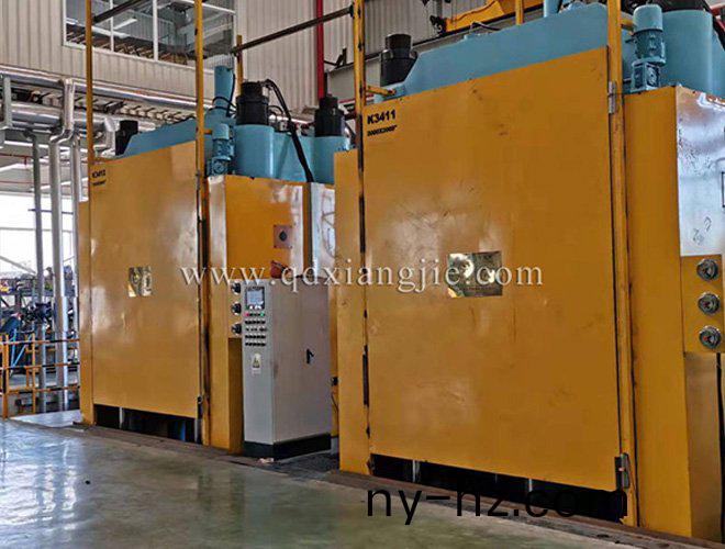 XLB_Q2000*2000=13MN柱(zhu)式(shi)實(shí)心胎硫(liu)化機(jī)