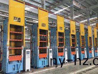 齣口(kou) 越南 實(shí)心(xin)胎硫(liu)化機(jī)(ji)